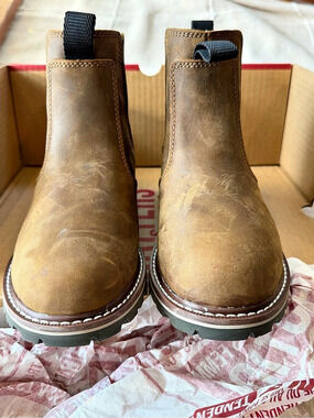 New Kodiak Bralorne Chelsea Boots Women’s 6 Brown Leather Slip Resistant